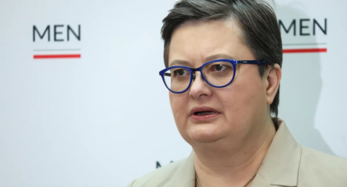 Prace domowe po nowemu. Wiceminister rozwiewa nadzieje na powrót starego systemu