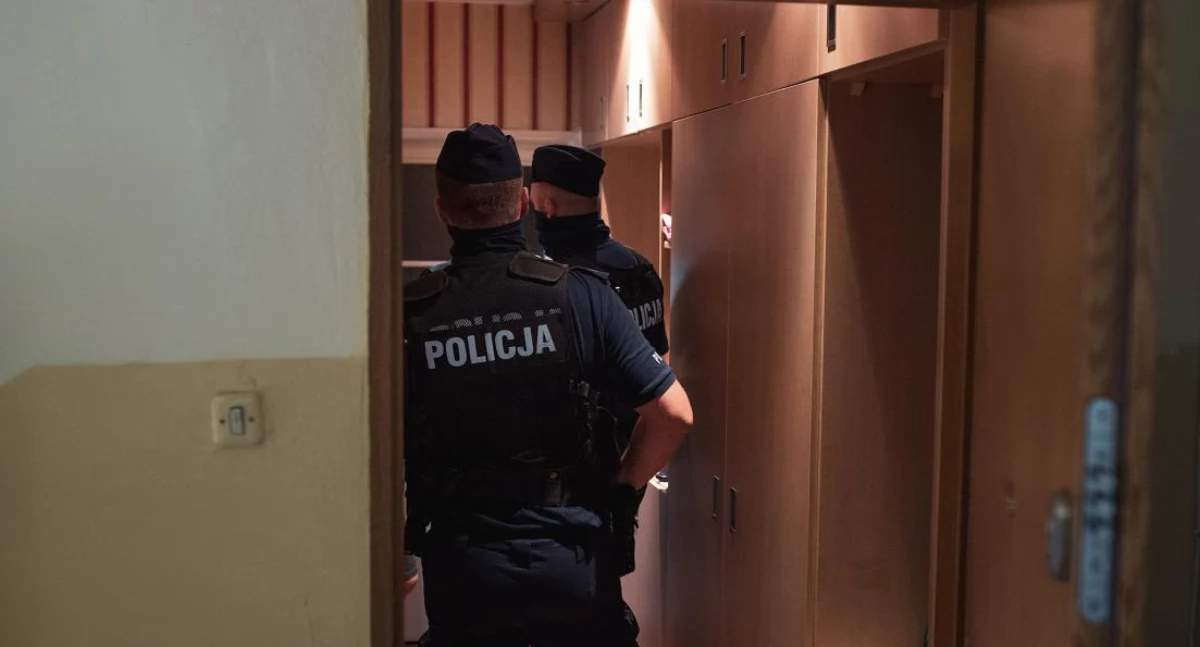 Zadzwonił na numer alarmowy, podał miejsce pobytu Ziobry. Interweniowali funkcjonariusze