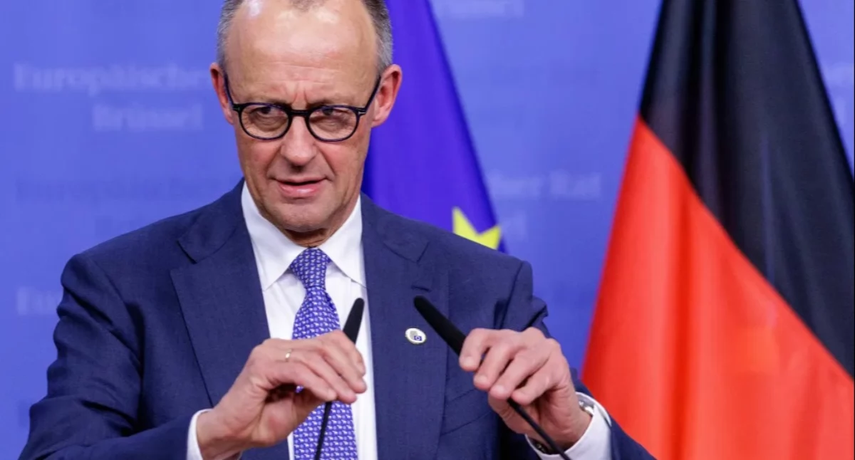 Gwizdy i buczenie podczas wystąpienia kanclerza Niemiec
