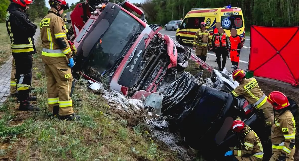 22-latek zginął po zderzeniu z ciężarówką pod Toruniem