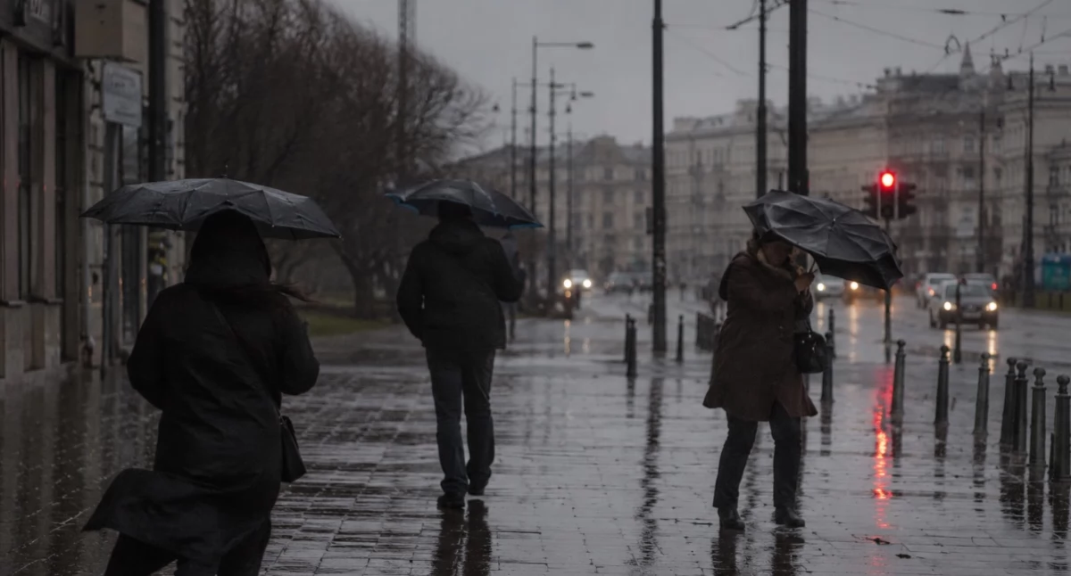 Ulewy i burze uderzą w Polskę. IMGW ostrzega przed gradem i podtopieniami