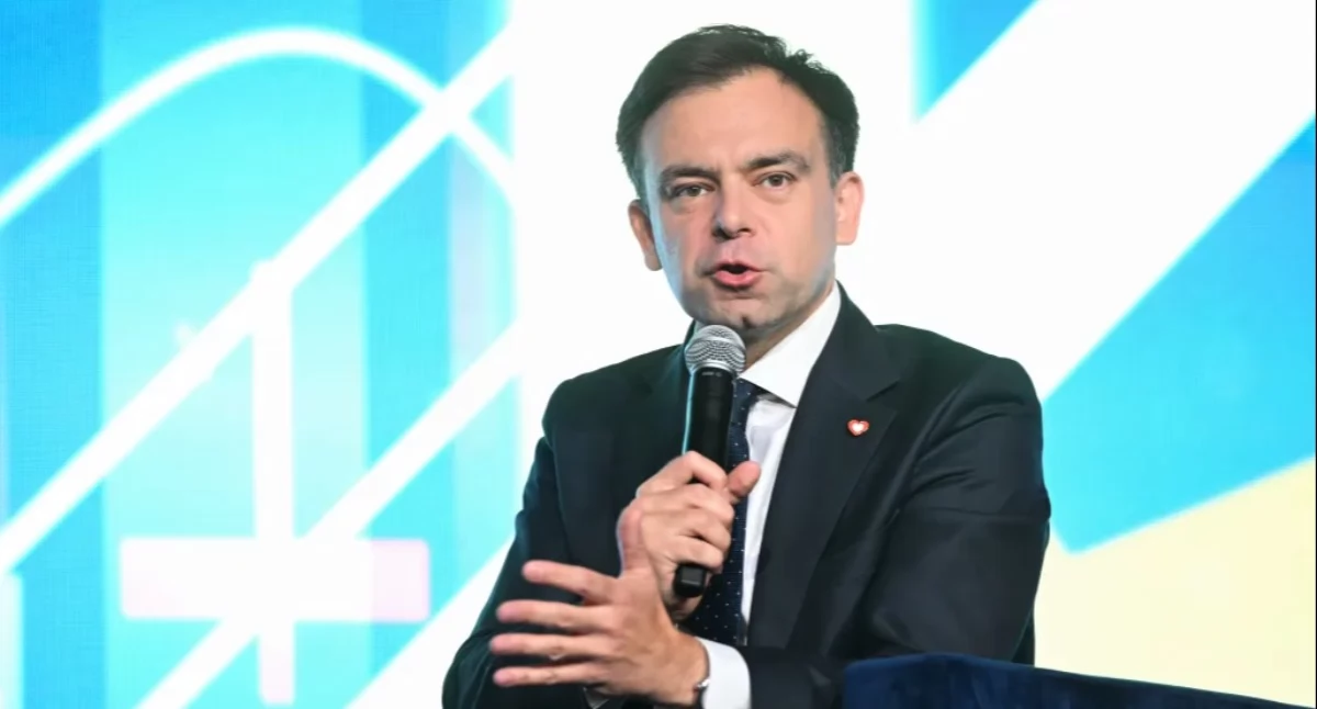 Domański: deficyt wysoki, ale pod kontrolą. „Priorytetem pozostaje bezpieczeństwo”
