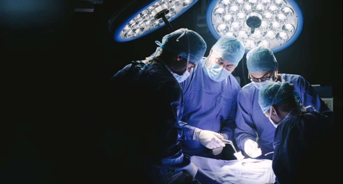 Prawie 700 lekarzy zarabia ponad milion zł rocznie. Ujawniono najnowsze dane