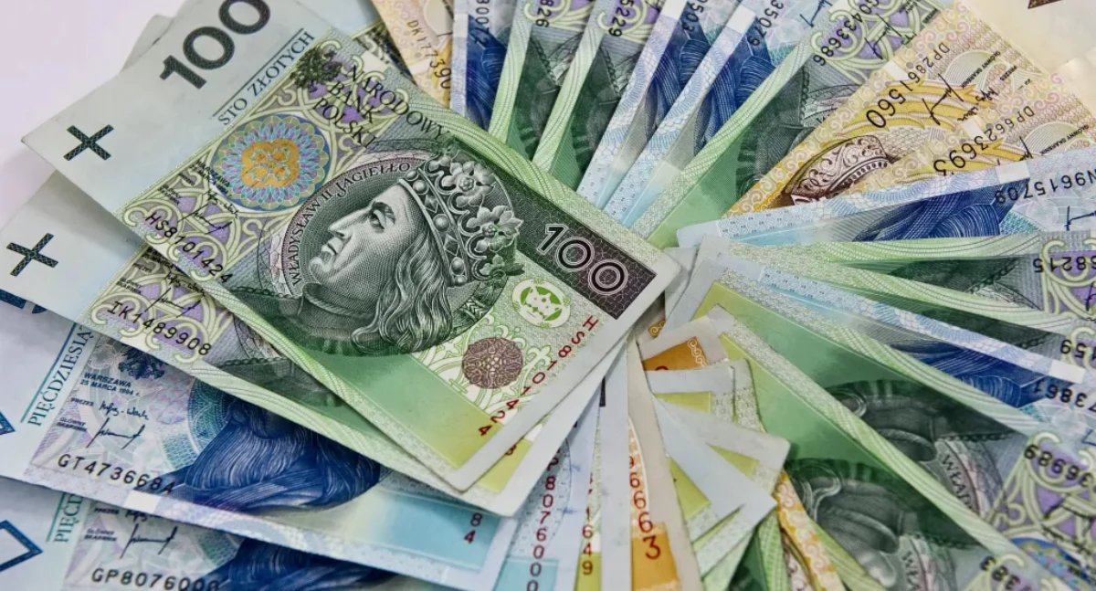 Banki ostrzegają klientów. Polacy powinni mieć przy sobie gotówkę