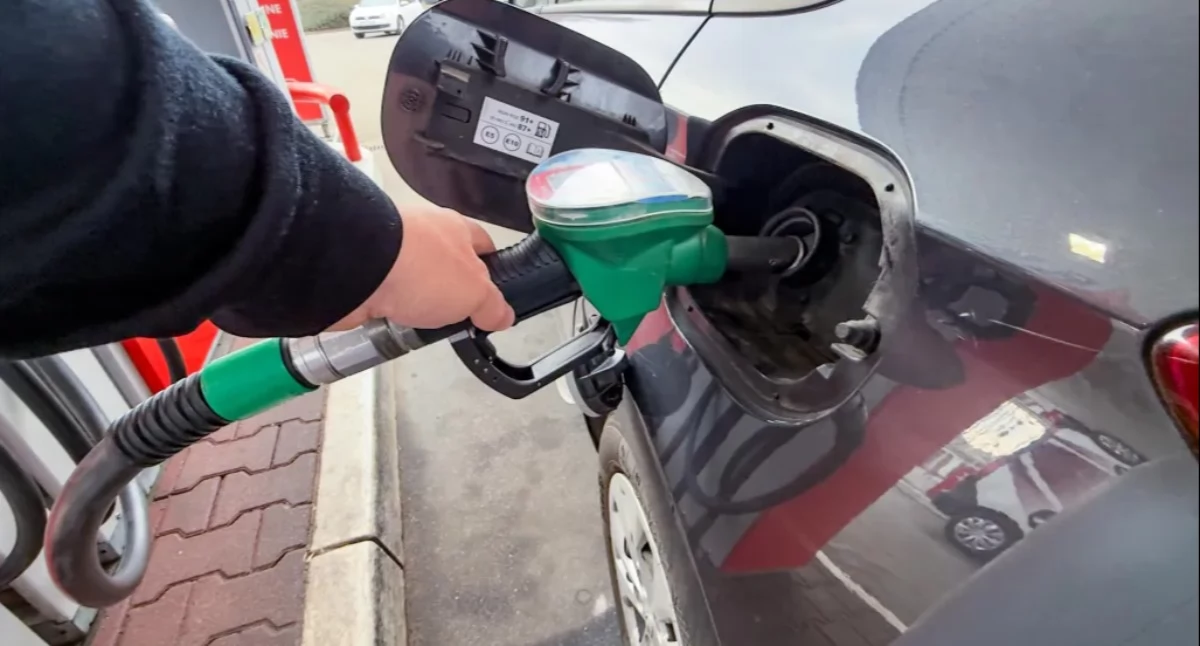 Ceny paliw z krótką korektą. Benzyna i diesel tańsze w weekend