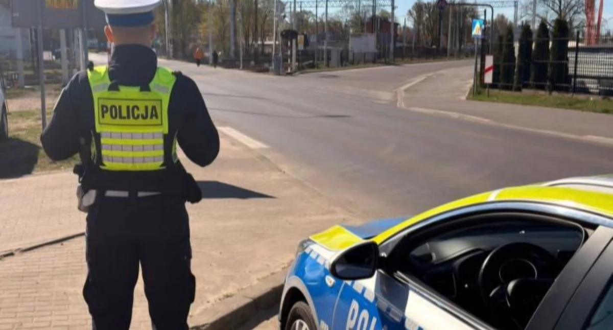 Kolejarze i policjanci ruszają z akcją „Bezpieczny piątek” na przejazdach kolejowych