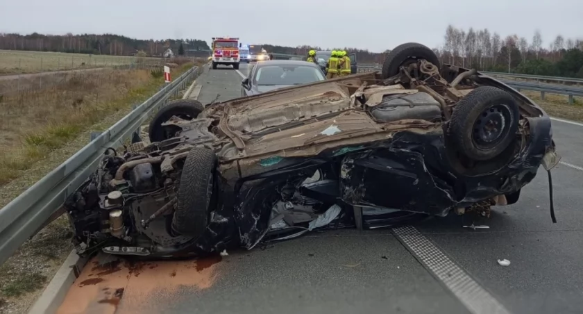 Groźny wypadek na S8. 34-latka w szpitalu