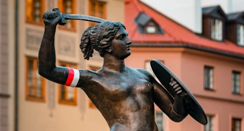 Syrenka to niekwestionowany symbol Warszawy/fot. pixabay