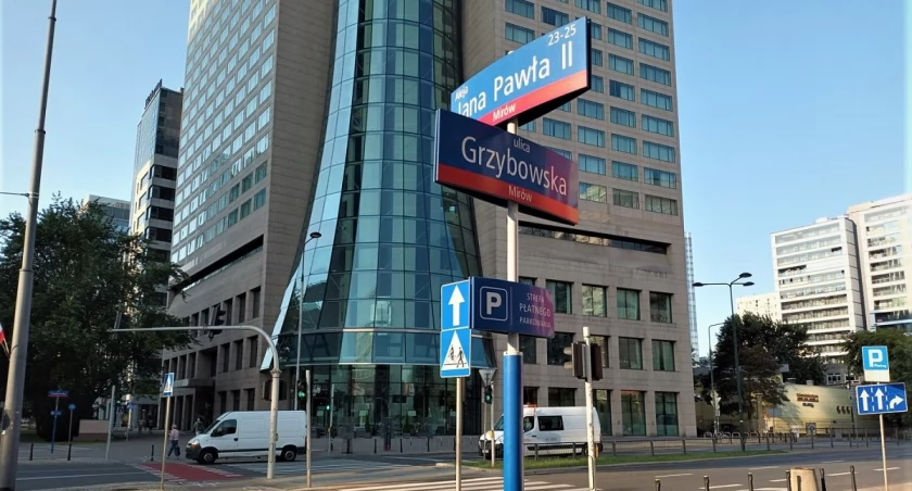 UM Warszawa
