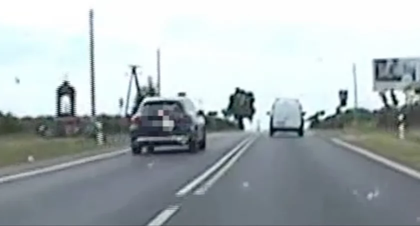 mat.policji/zrut ekranu