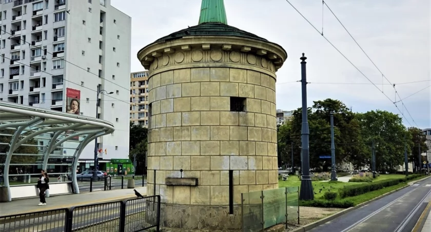UM Warszawa