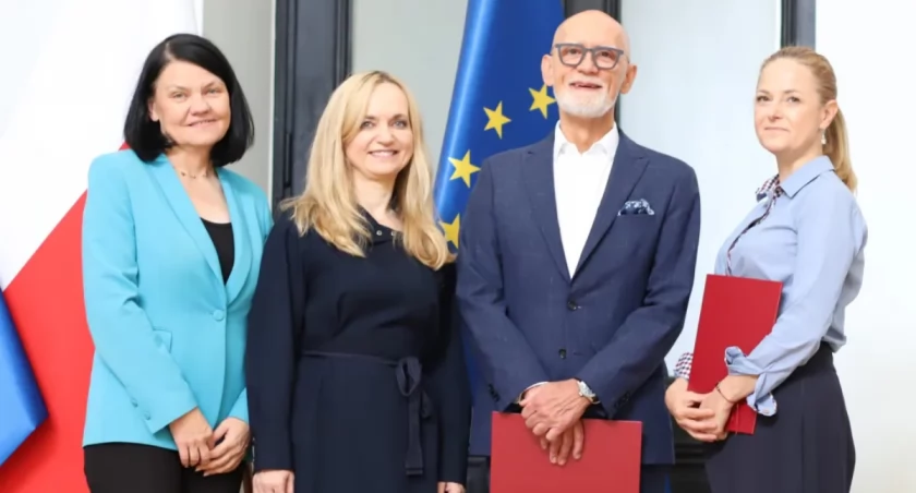 x Ministerstwo Zdrowia