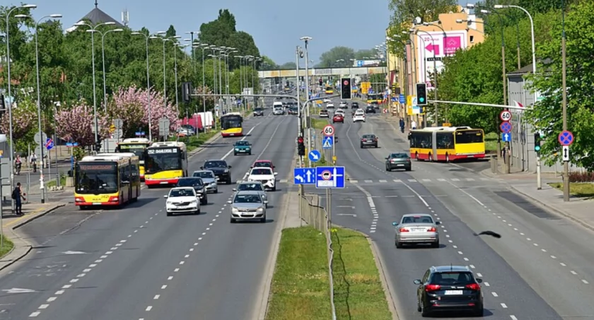 fot.  wikipedia / ul. Radzymińska