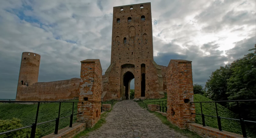 Zamek książąt mazowieckich w Czersku/Autorstwa Mrksmlk - Praca własna, CC BY-SA 3.0 pl