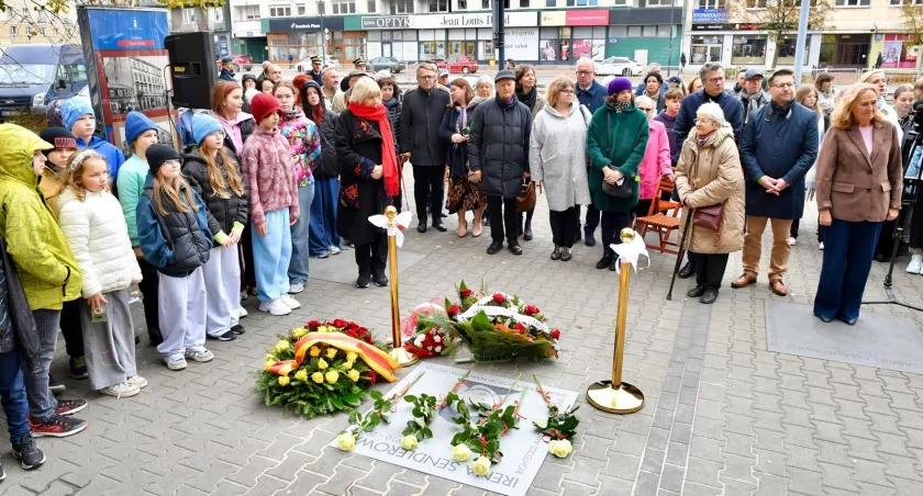 UM Warszawa
