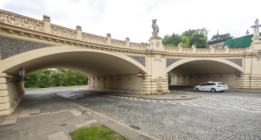 UM Warszawa