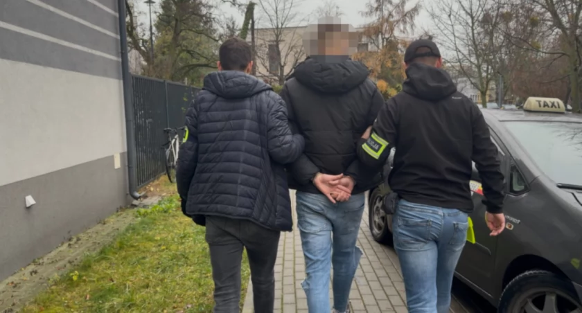fot. Komenda Stołeczna Policji / Trzy agresywne osoby z Sadyby jeszcze dzisiaj usłyszą zarzuty. O losie 16-latka zadecyduje sąd 