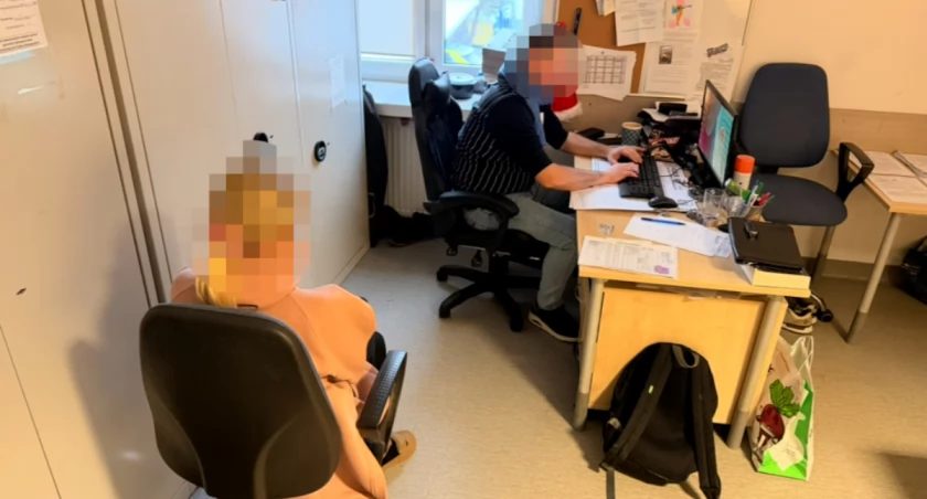 fot. Komenda Stołeczna Policji/Pieniądze i złote monety zniknęły z mieszkania - podejrzana zatrzymana