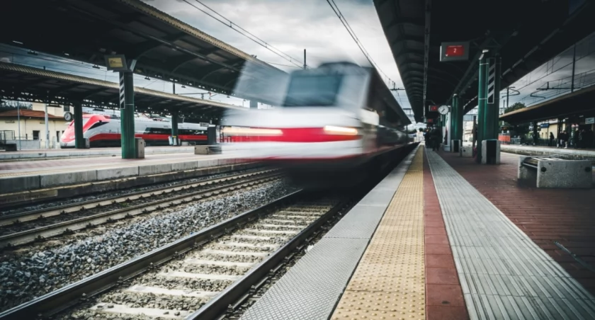 Karsten Winegeart on Unsplash zdj. ilustracyjne