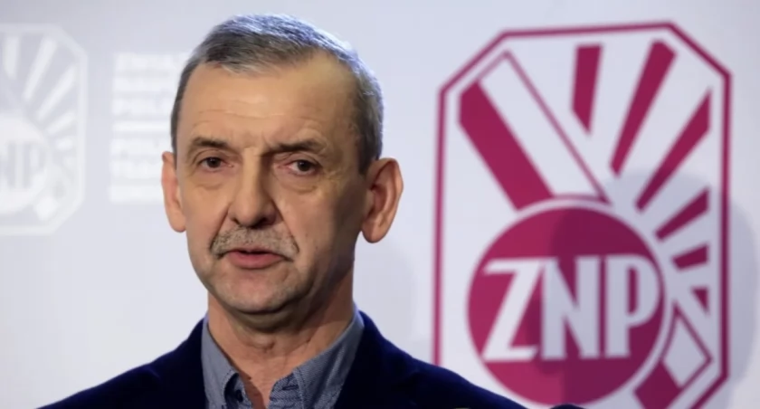 Prezes Związku Nauczycielstwa Polskiego Sławomir Broniarz podczas konferencji prasowej/PAP