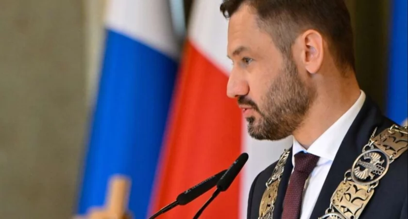 Referendalne napięcie w Krakowie. Nadzwyczajna sesja rady miasta nie doszła do skutku