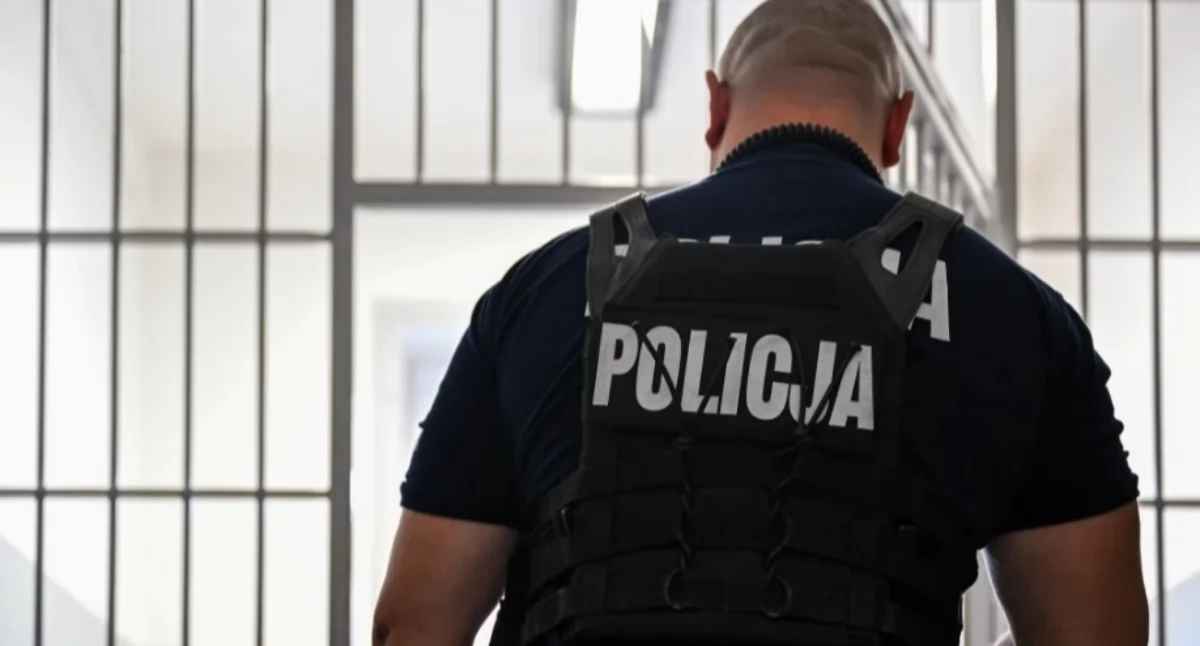 Wdarł się z nożem na imprezę na statku i terroryzował gości