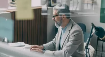 Polscy emeryci masowo wracają do pracy