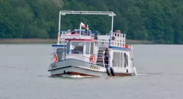 [WIDEO] Sobotnie popołudnie w Mrągowie. Jezioro Czos przed sezonem