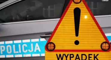 BMW uderzyło w sześć aut. Groźna kolizja przy alei Solidarności