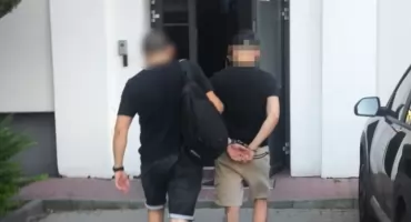 Myślała, że pomaga policji. Zatrzymano „odbieraka” z groźnej grupy oszustów