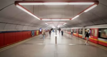 Awaria sparaliżowała metro w Warszawie. Pięć stacji wyłączonych z ruchu