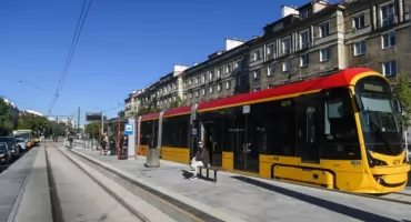 Chaos na torach w Warszawie. Awaria zatrzymała te tramwaje