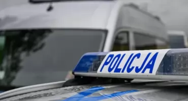 Miał maczetę i dwa kastety. Atak przed siedzibą policji w Warszawie