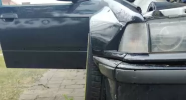 BMW jak radiowóz? Miało wyglądać efektownie, skończyło się...