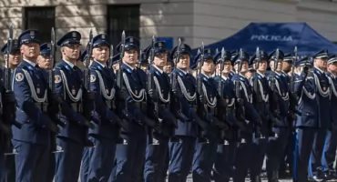 Codziennie ryzykują, by inni czuli się bezpiecznie. Policjanci obchodzą swoje święto
