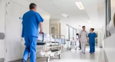 Rodzice zaniepokojeni, szpital odpowiada. Co dalej z chirurgią dziecięcą w Płocku?