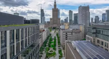 Jedna z najbardziej znanych ulic Warszawy zmieniła się nie do poznania. Wkrótce ruszą nowe zasady